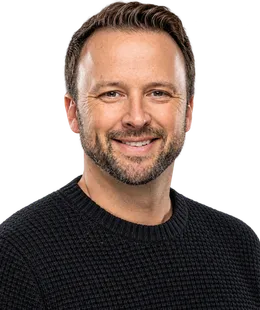 Headshot of Chris Curtis